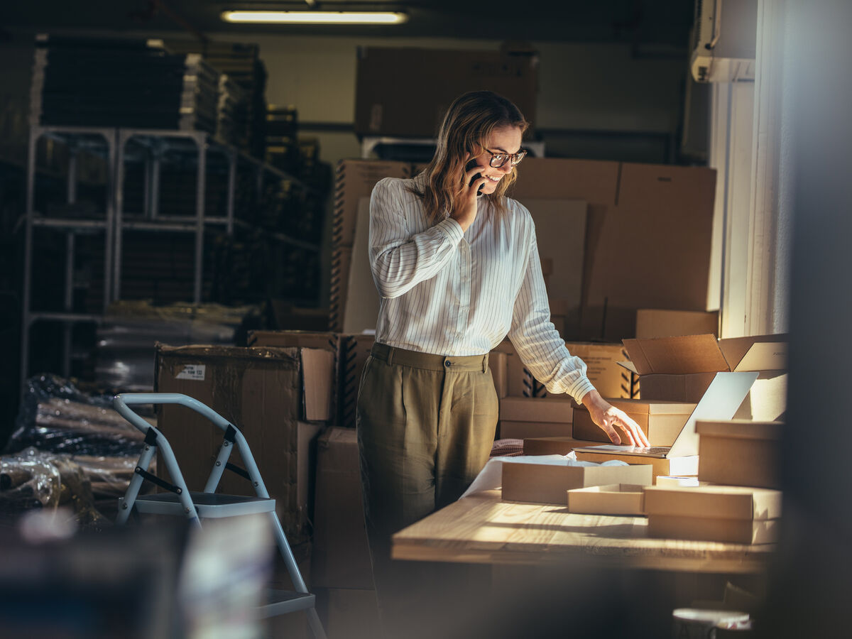Lady with packing boxes