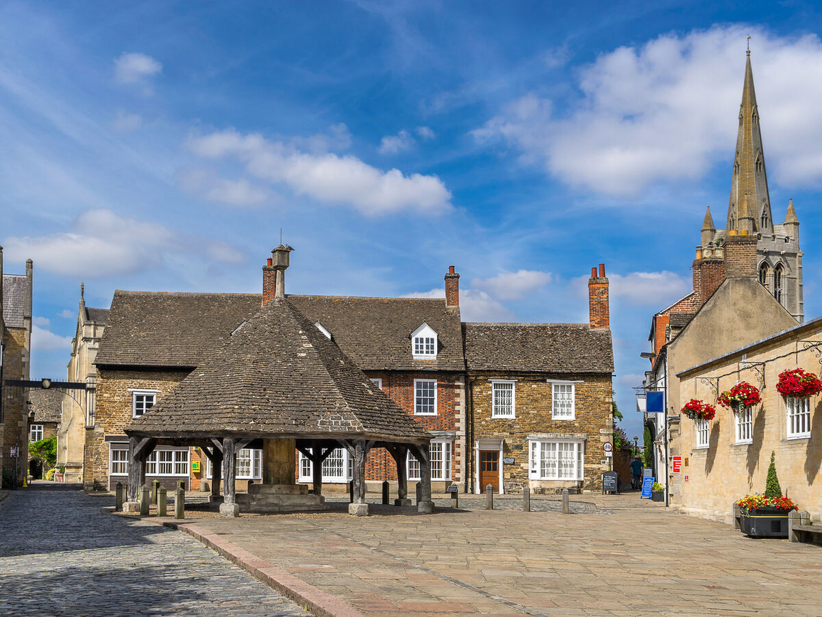 Oakham Square