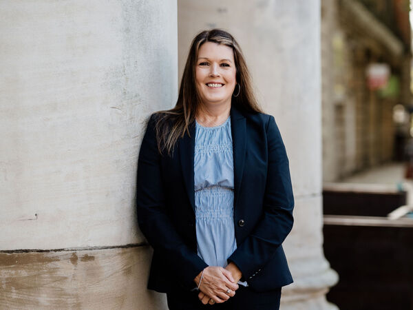 Lesley Knight Web Prof