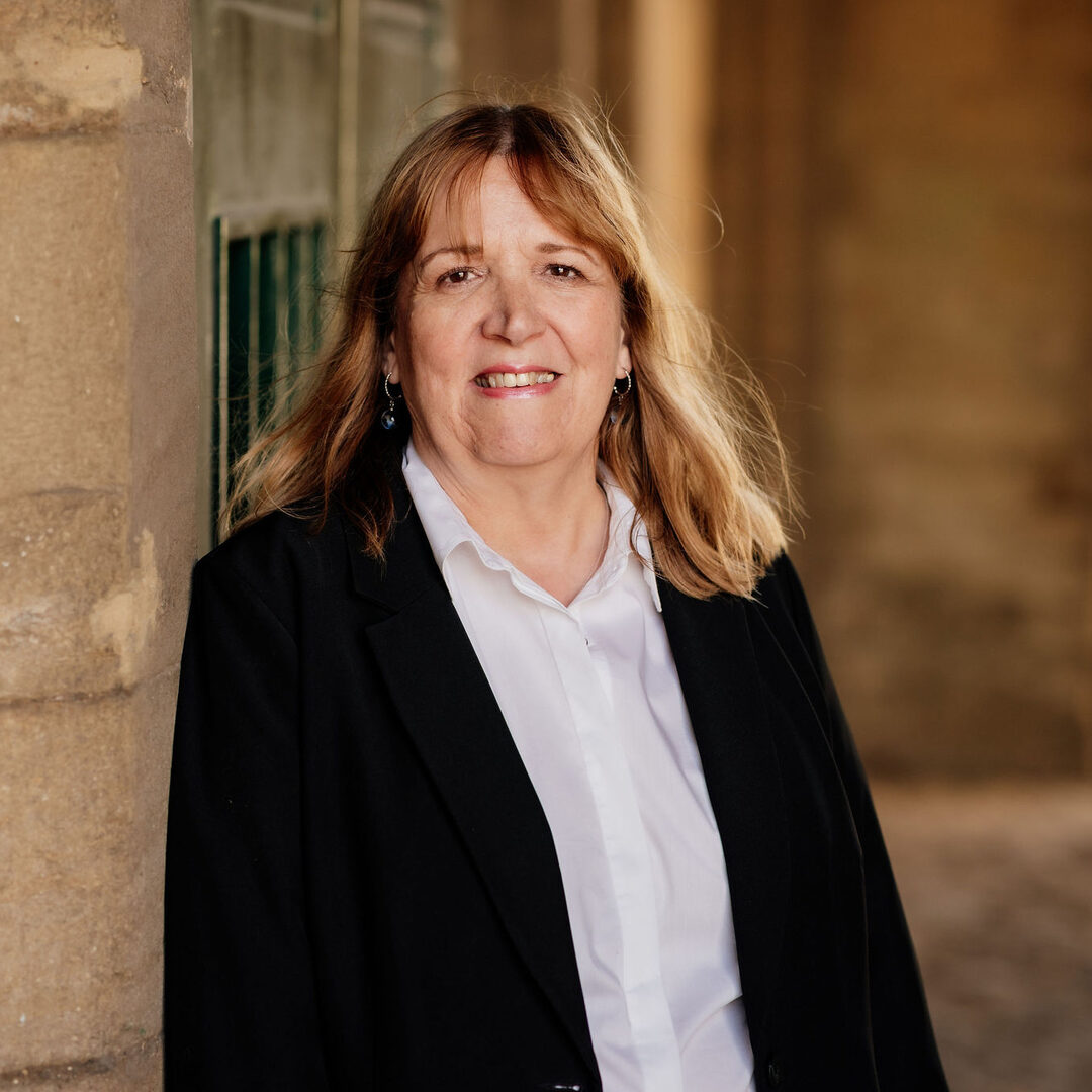 Claire Lyons